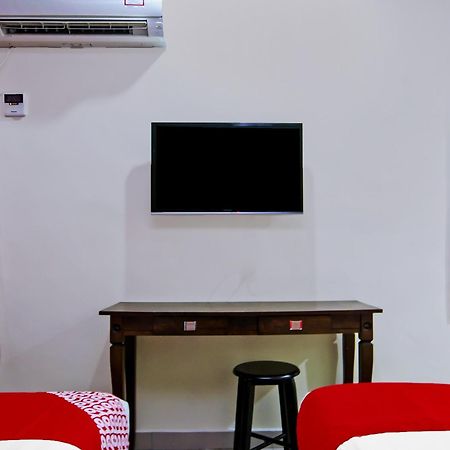 Oyo 44054 Holiday Mansion Inn Сибу Экстерьер фото